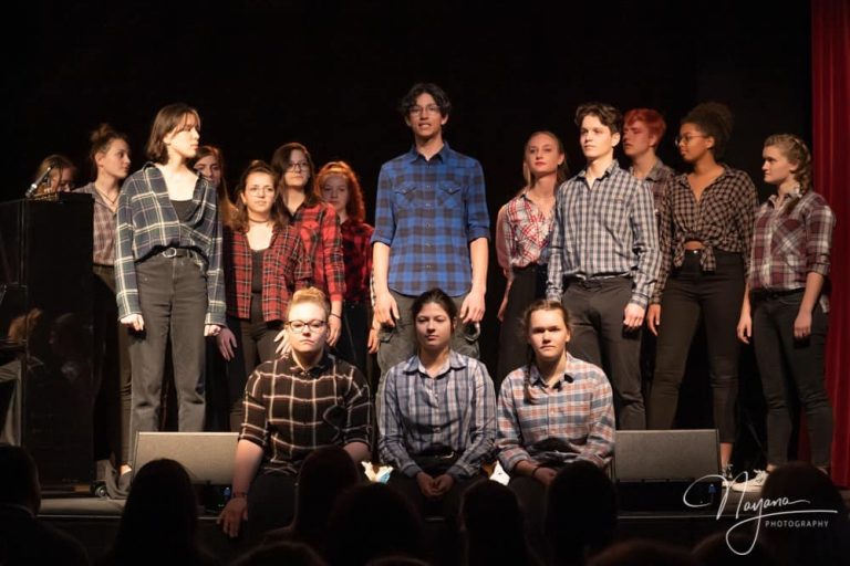 Lausanne résonne chante: "Papaoutai"